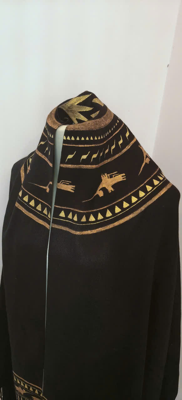 KHĂN CHOÀNG ART VẼ TAY KV004 - Hình ảnh 3